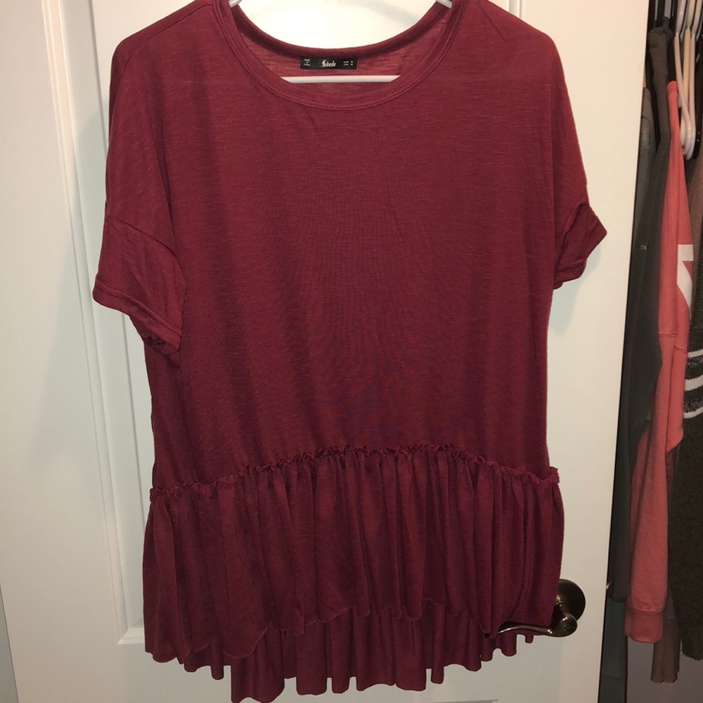 Soft flowy ruffle bottom t-shirt